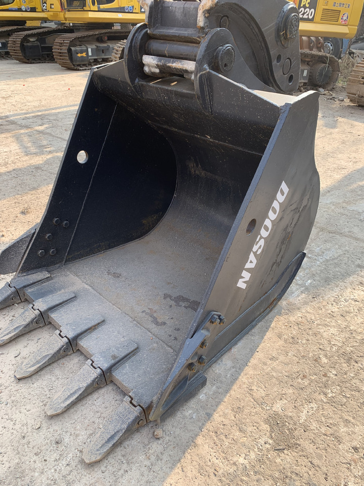 DOOSAN DX300LC-9C - Excavadora de ruedas: foto 3 DOOSAN DX300LC-9C - Excavadora de ruedas: foto 3