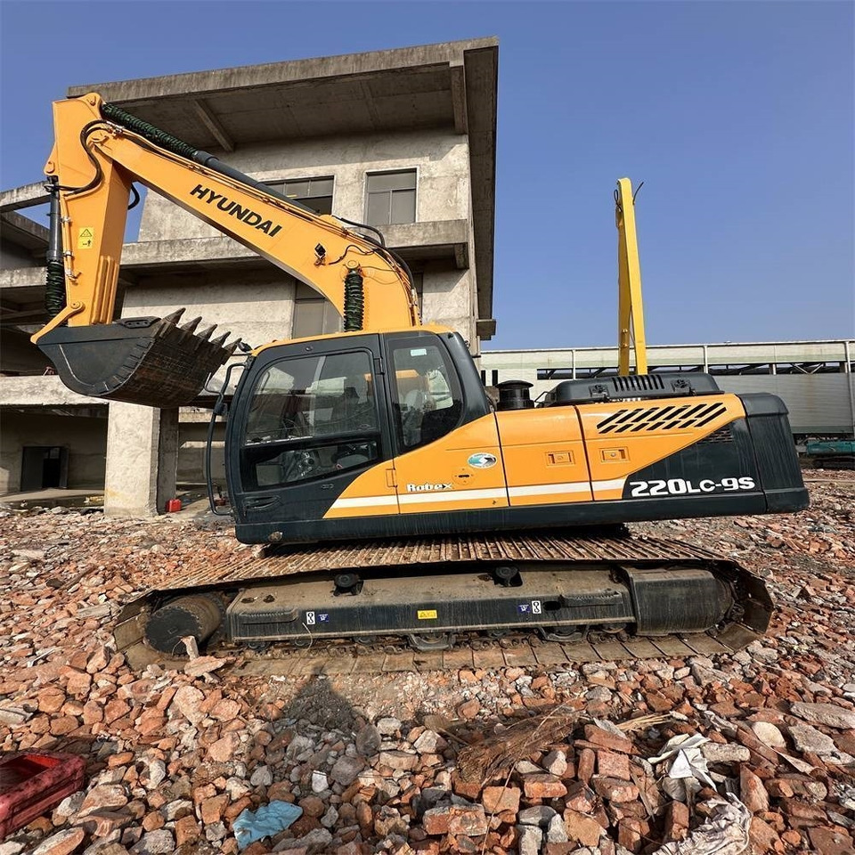 Excavadora de cadenas Hyundai 220LC-9S: foto 1
