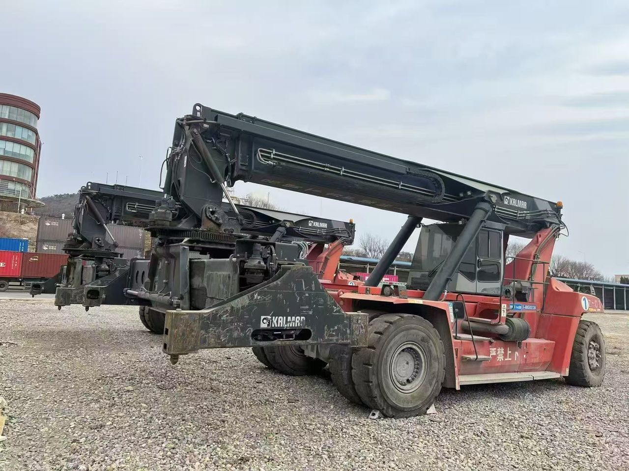 KALMAR DRT450 - Reach stacker: foto 4 KALMAR DRT450 - Reach stacker: foto 4