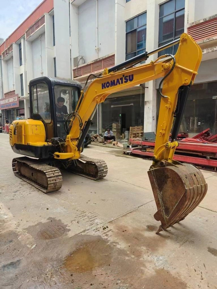 Komatsu PC 35 R-8 - Miniexcavadora: foto 2 Komatsu PC 35 R-8 - Miniexcavadora: foto 2