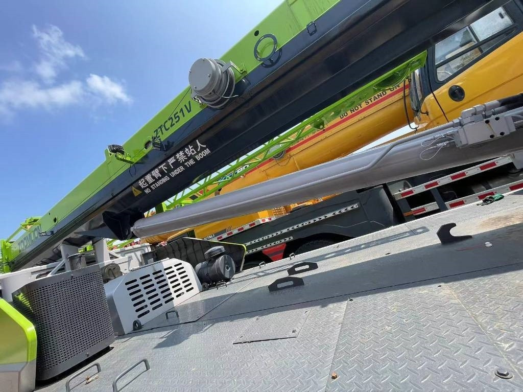 Zoomlion ZTC251V  - Autogrúa: foto 5 Zoomlion ZTC251V  - Autogrúa: foto 5