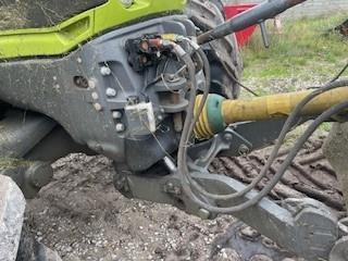 Claas AXION 870 CMATIC - Tractor: foto 3 Claas AXION 870 CMATIC - Tractor: foto 3