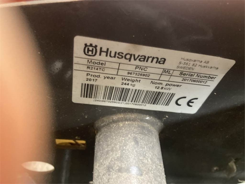 Husqvarna R214TC - Cortacésped: foto 2 Husqvarna R214TC - Cortacésped: foto 2