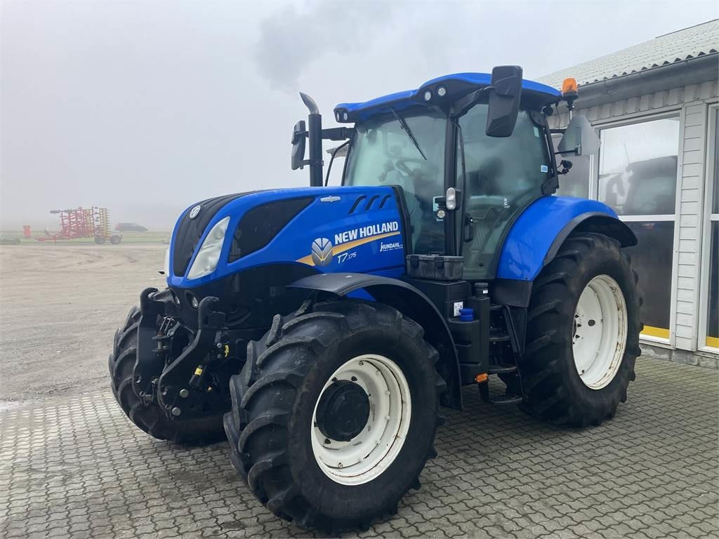 New Holland T7.175 AC MY 18 - Tractor: foto 3 New Holland T7.175 AC MY 18 - Tractor: foto 3