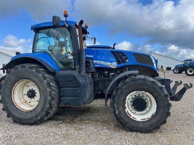 New Holland T8.390PC - Tractor: foto 1 New Holland T8.390PC - Tractor: foto 1