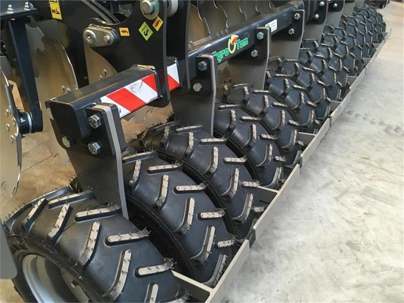 Agro - TOM 4 m. bugseret med slæbeplanke - Rastras: foto 5 Agro - TOM 4 m. bugseret med slæbeplanke - Rastras: foto 5