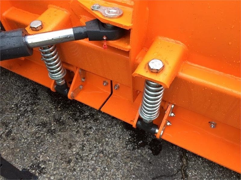 J-Maskiner IT-3000 skråplov med fjederbelastet skær - Cuchilla quitanieves para Maquinaria agrícola: foto 3 J-Maskiner IT-3000 skråplov med fjederbelastet skær - Cuchilla quitanieves para Maquinaria agrícola: foto 3