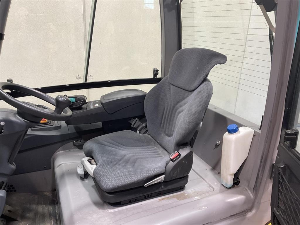 Jungheinrich EFG 425K - Carretilla elevadora eléctrica: foto 5 Jungheinrich EFG 425K - Carretilla elevadora eléctrica: foto 5