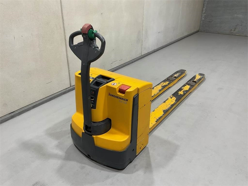 Jungheinrich EJE 118 - Transpaleta: foto 2 Jungheinrich EJE 118 - Transpaleta: foto 2