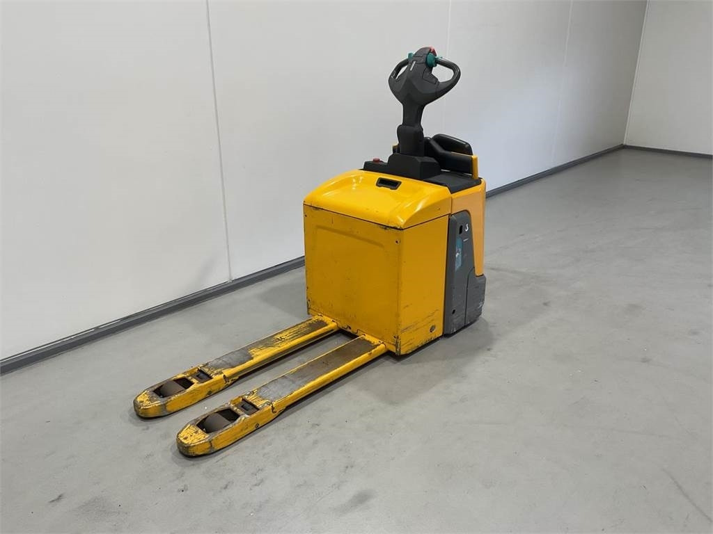 Jungheinrich ERE 125 - Transpaleta: foto 4 Jungheinrich ERE 125 - Transpaleta: foto 4