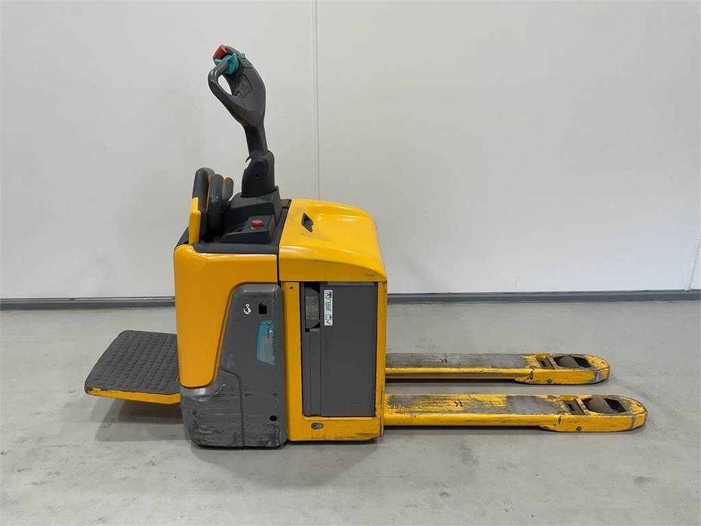 Jungheinrich ERE 125 - Transpaleta: foto 1 Jungheinrich ERE 125 - Transpaleta: foto 1