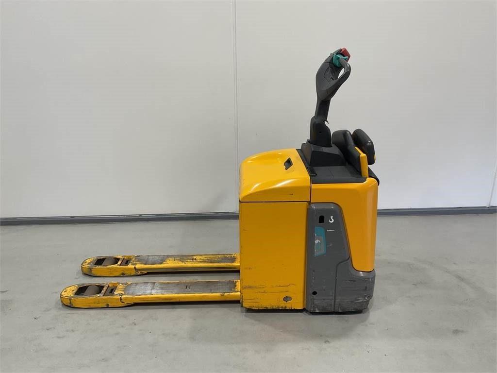 Jungheinrich ERE 125 - Transpaleta: foto 3 Jungheinrich ERE 125 - Transpaleta: foto 3