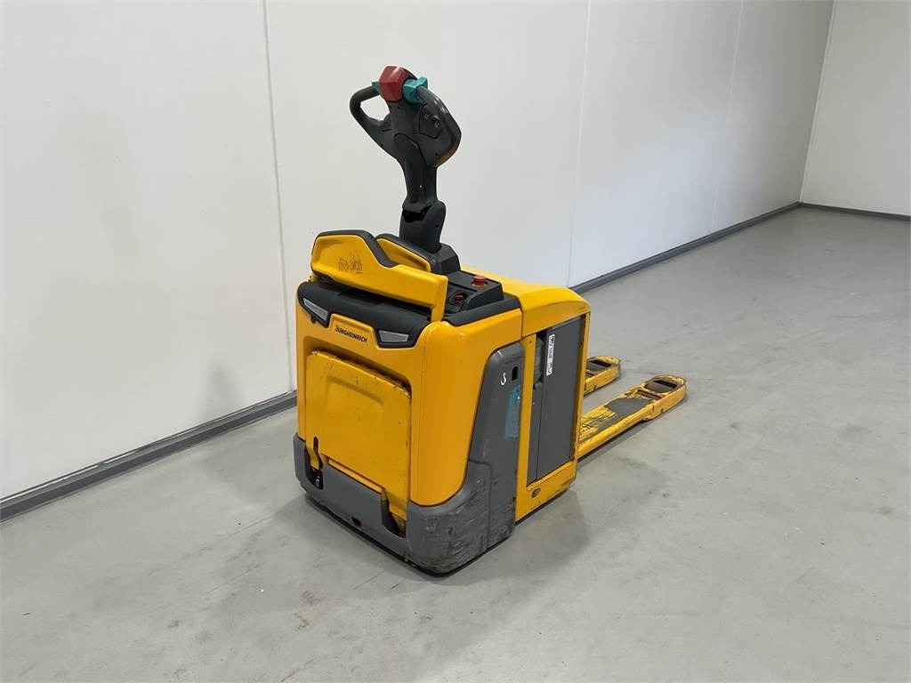 Jungheinrich ERE 125 - Transpaleta: foto 2 Jungheinrich ERE 125 - Transpaleta: foto 2