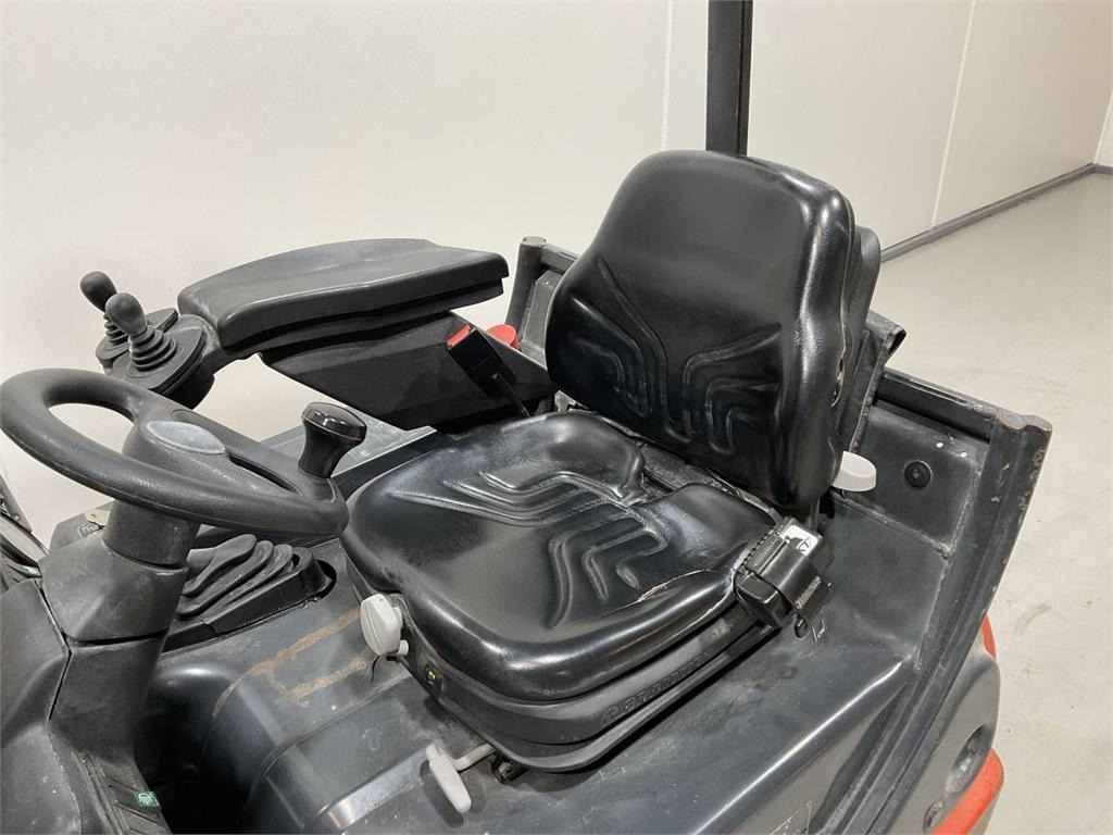 Linde E16C-02 - Carretilla elevadora eléctrica: foto 5 Linde E16C-02 - Carretilla elevadora eléctrica: foto 5