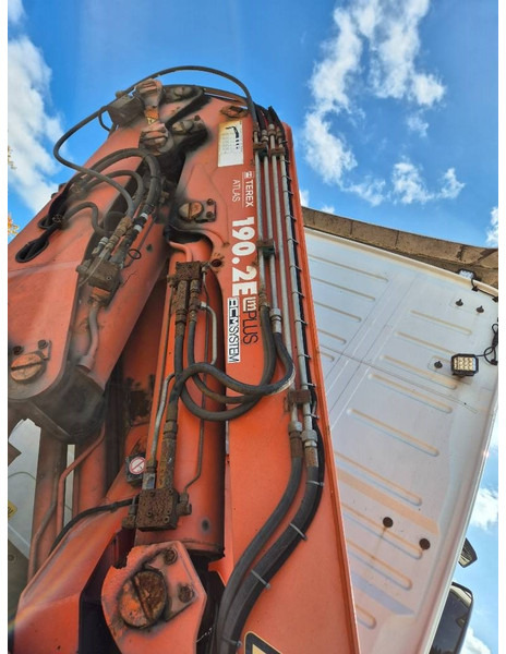 Cabeza tractora Volvo FH 12 460 6x2 // Terex 190.2E crane + remote //: foto 10