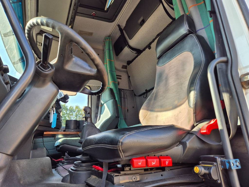 Cabeza tractora Volvo FH 12 460 6x2 // Terex 190.2E crane + remote //: foto 15