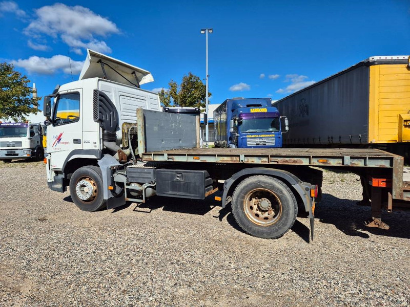 Volvo FM 300 // 4x2 // Manuel - Cabeza tractora: foto 3 Volvo FM 300 // 4x2 // Manuel - Cabeza tractora: foto 3