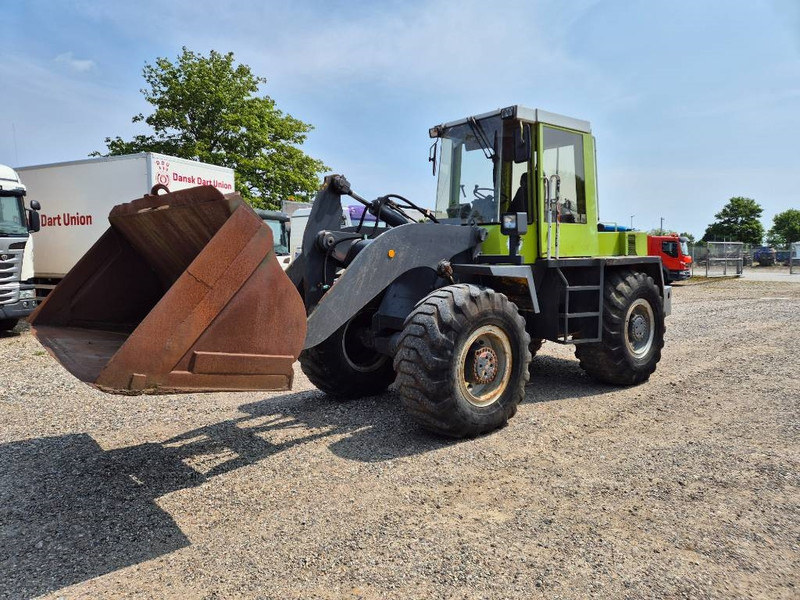 O & K L15 With bucket and quickshift - Cargadora de ruedas: foto 1 O & K L15 With bucket and quickshift - Cargadora de ruedas: foto 1