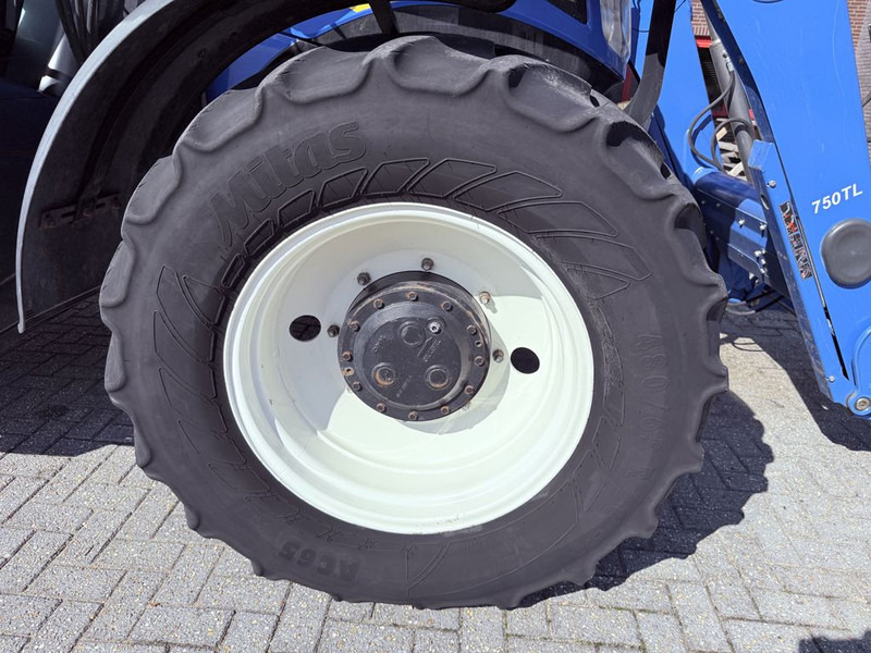 Tractor New Holland T6.165 AC + TL750 Voorlader: foto 8 Tractor New Holland T6.165 AC + TL750 Voorlader: foto 8