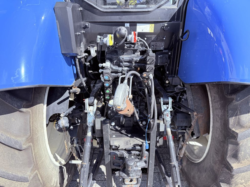 Tractor New Holland T6.165 AC + TL750 Voorlader: foto 12 Tractor New Holland T6.165 AC + TL750 Voorlader: foto 12