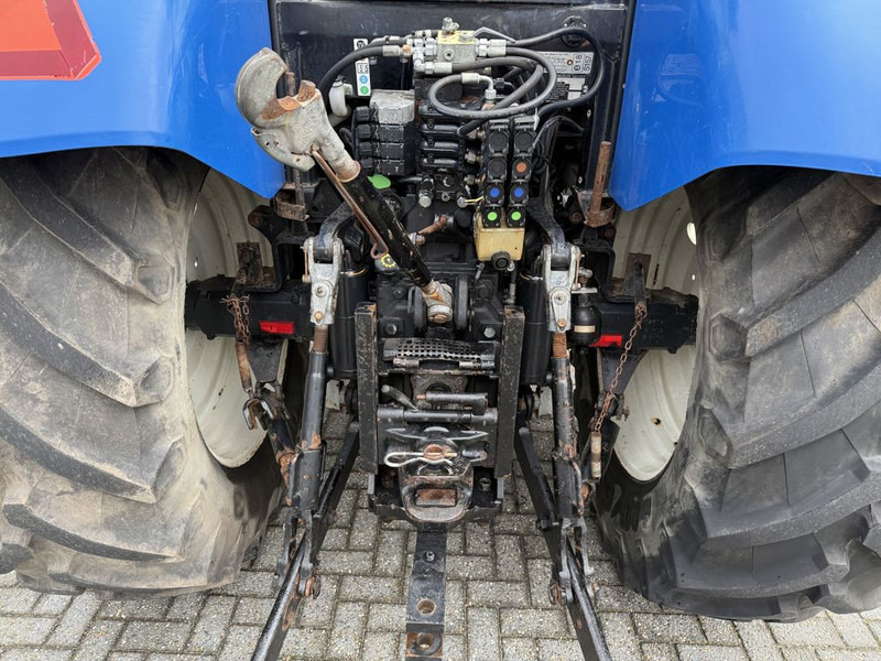 Tractor New Holland T6020 Elite: foto 10 Tractor New Holland T6020 Elite: foto 10