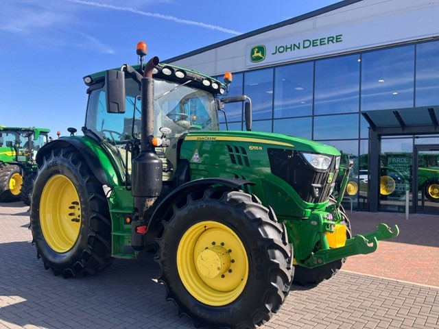 JOHN DEERE 6155R - Tractor: foto 1 JOHN DEERE 6155R - Tractor: foto 1