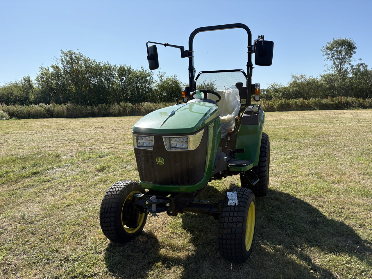 John Deere 2032R Compact Tractor - Mini tractor: foto 2 John Deere 2032R Compact Tractor - Mini tractor: foto 2