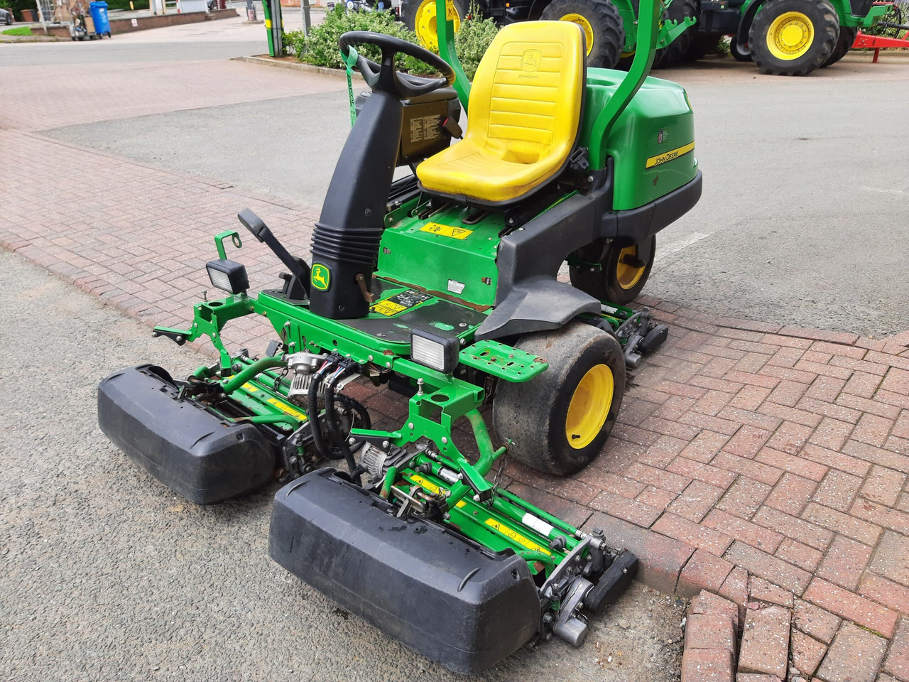 John Deere 2500E greens triple mower - Cortacésped: foto 1 John Deere 2500E greens triple mower - Cortacésped: foto 1