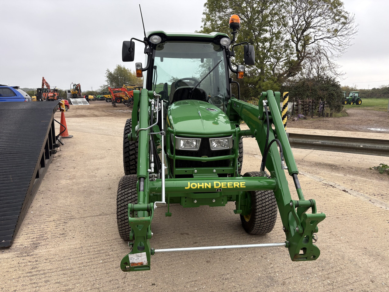John Deere 4066 Compact Tractor with 440R loader - Mini tractor: foto 2 John Deere 4066 Compact Tractor with 440R loader - Mini tractor: foto 2