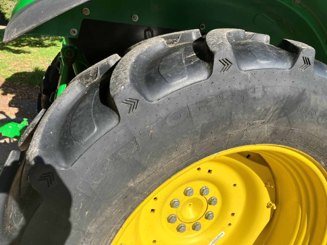 John Deere 5100M - Tractor: foto 2 John Deere 5100M - Tractor: foto 2