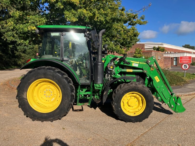 John Deere 5100M - Tractor: foto 1 John Deere 5100M - Tractor: foto 1