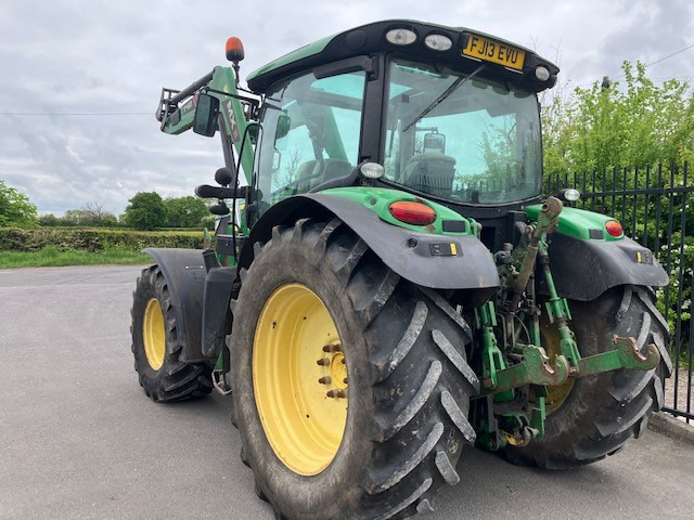 John Deere 6125R - Tractor: foto 4 John Deere 6125R - Tractor: foto 4