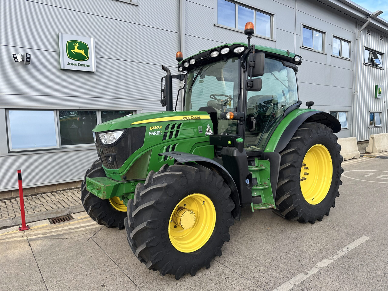 John Deere 6130R - Tractor: foto 1 John Deere 6130R - Tractor: foto 1