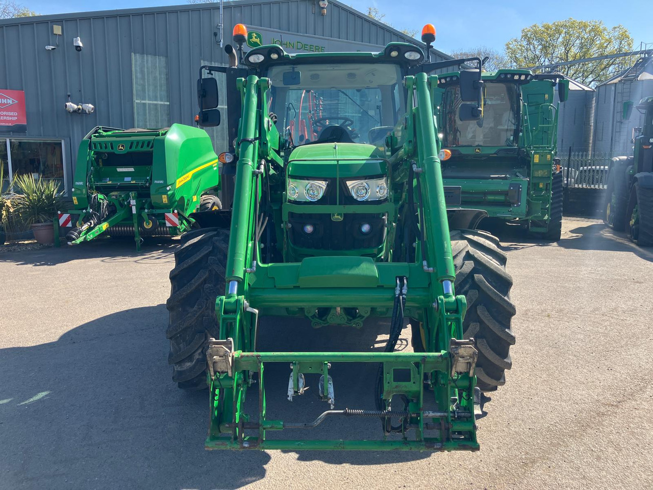 John Deere 6130R - Tractor: foto 4 John Deere 6130R - Tractor: foto 4