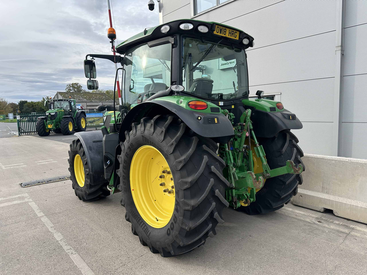 John Deere 6130R - Tractor: foto 4 John Deere 6130R - Tractor: foto 4