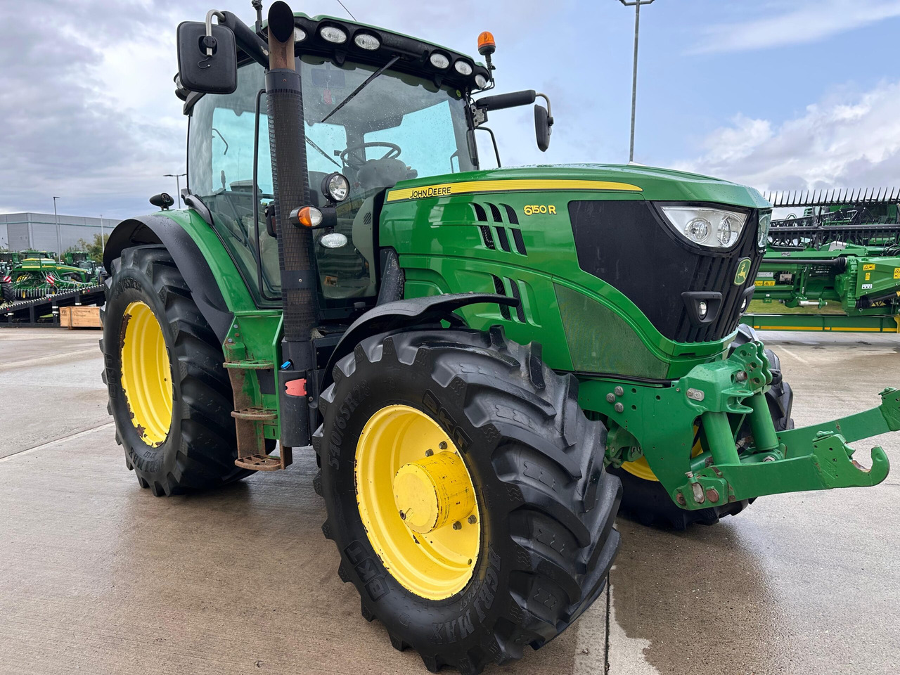 John Deere 6150R - Tractor: foto 1 John Deere 6150R - Tractor: foto 1