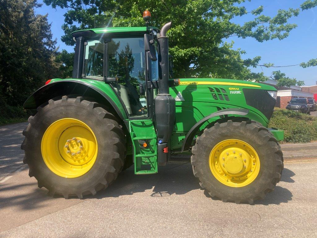 John Deere 6155M - Tractor: foto 1 John Deere 6155M - Tractor: foto 1