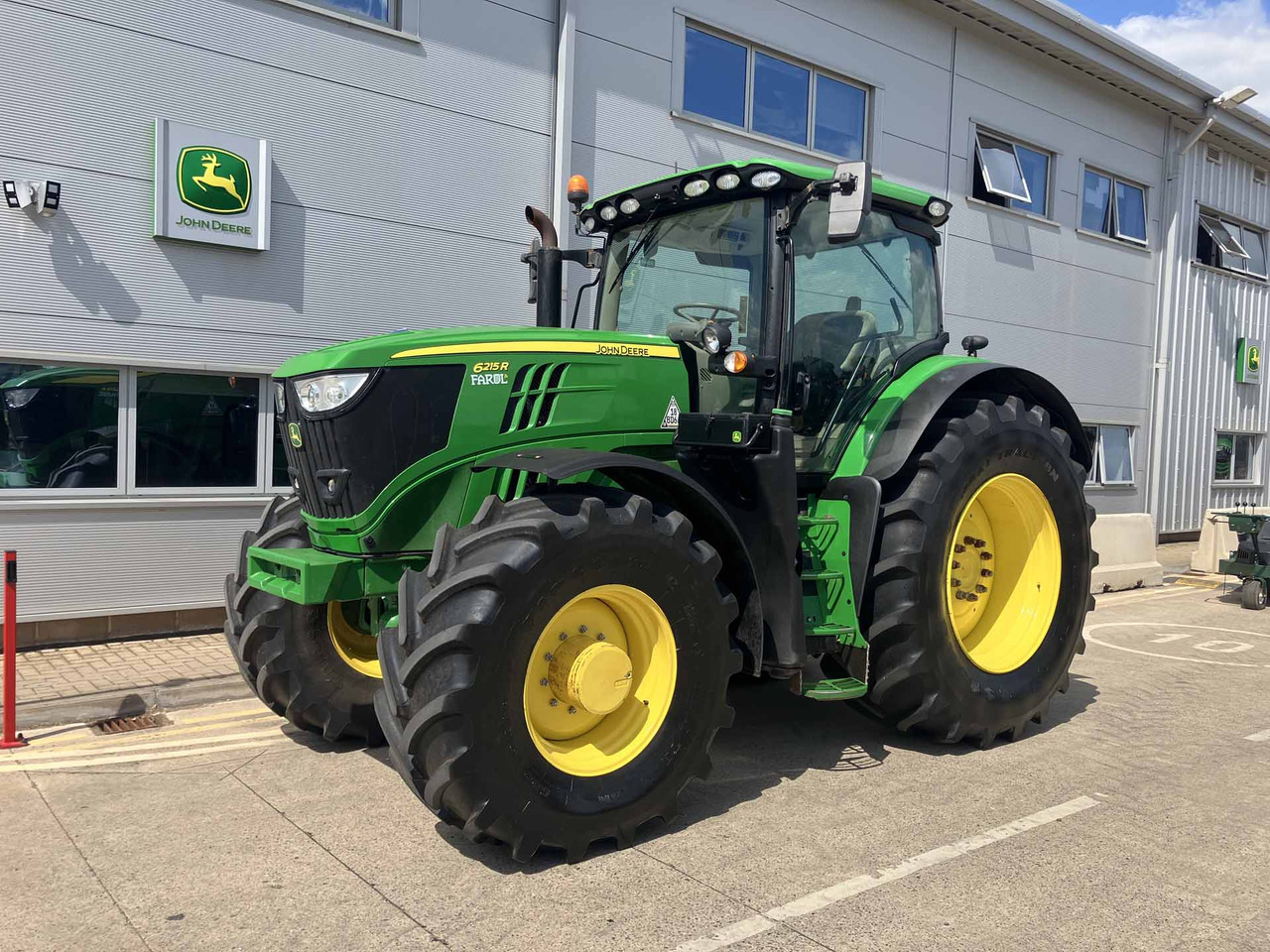 John Deere 6215R - Tractor: foto 1 John Deere 6215R - Tractor: foto 1