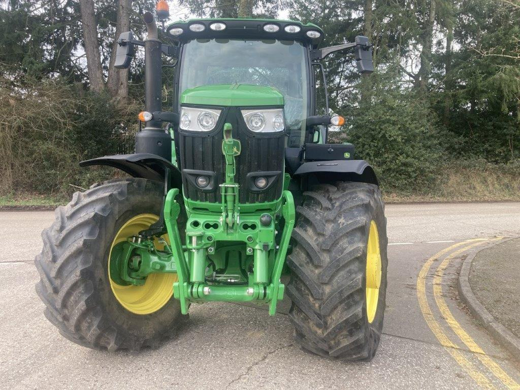 John Deere 6215R - Tractor: foto 3 John Deere 6215R - Tractor: foto 3