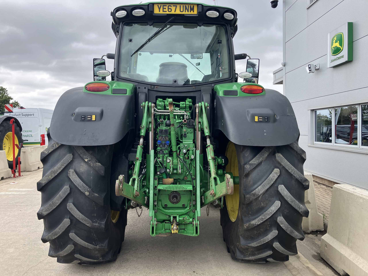 John Deere 6215R - Tractor: foto 4 John Deere 6215R - Tractor: foto 4