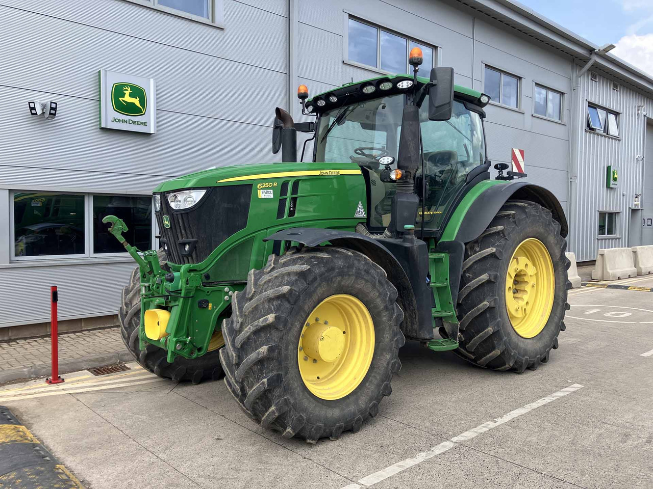 John Deere 6250R - Tractor: foto 1 John Deere 6250R - Tractor: foto 1