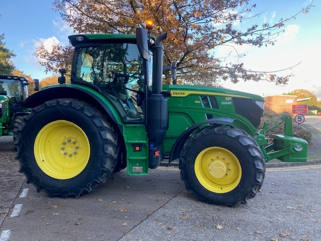 John Deere 6R 185 - Tractor: foto 3 John Deere 6R 185 - Tractor: foto 3