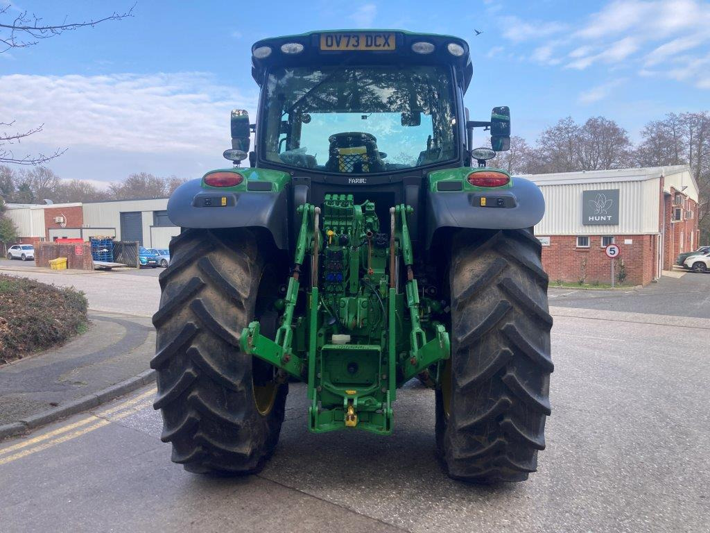 John Deere 6R 215 - Tractor: foto 4 John Deere 6R 215 - Tractor: foto 4