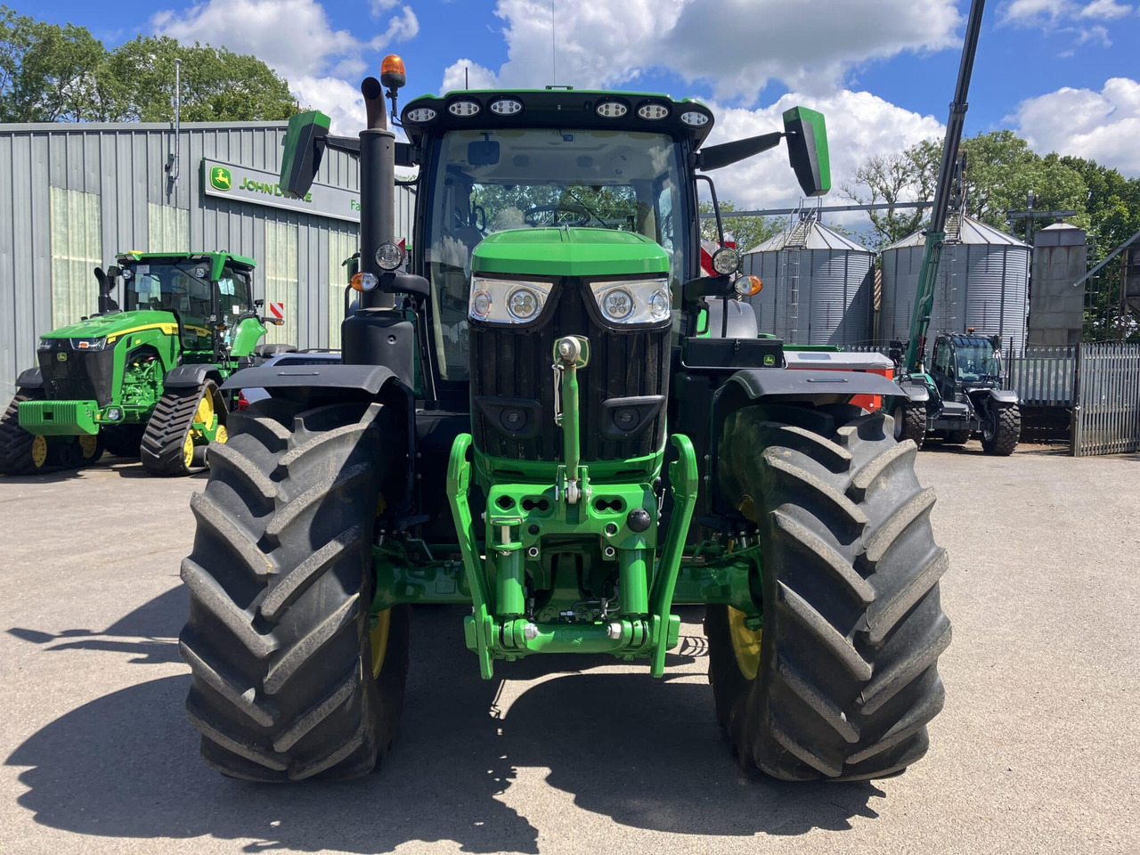 Tractor John Deere 6R 215: foto 8