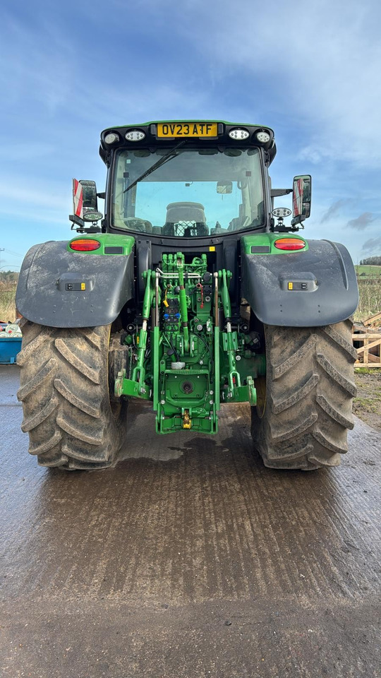 John Deere 6R 215 - Tractor: foto 4 John Deere 6R 215 - Tractor: foto 4