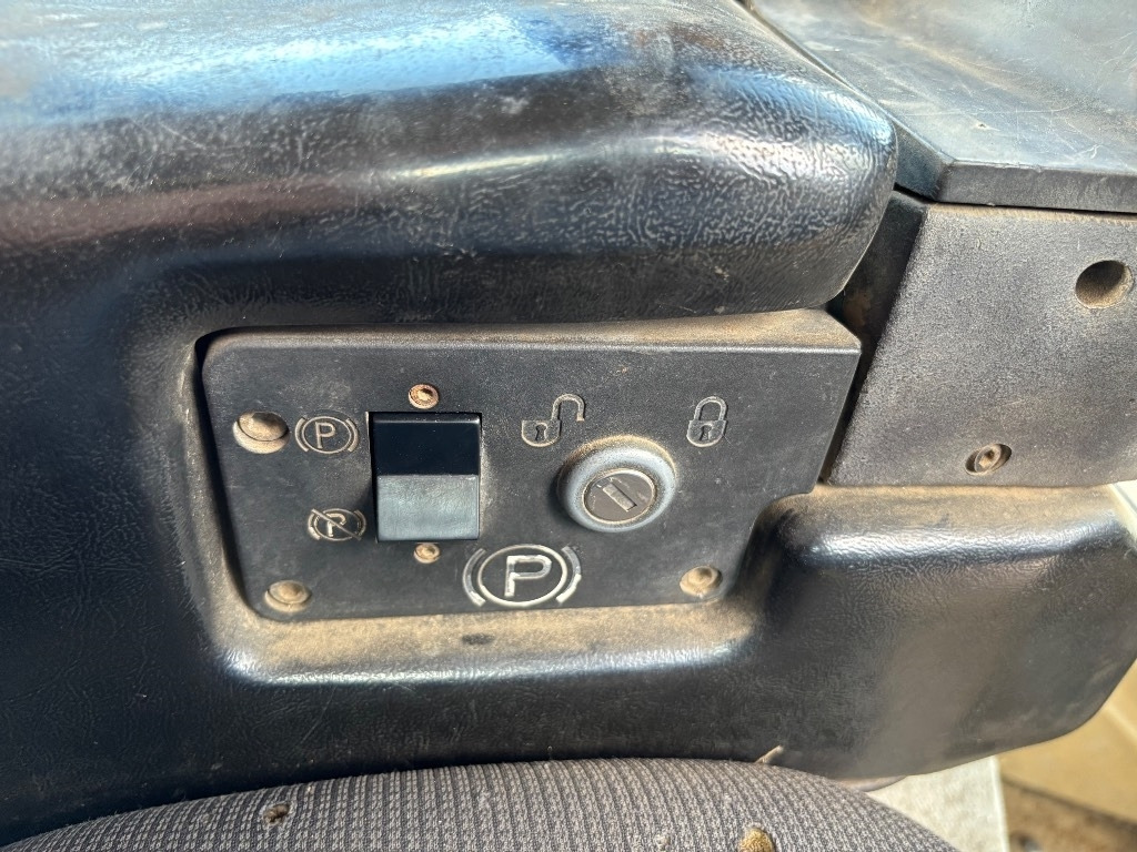 Bulldozer CAT D 6 M LGP: foto 13