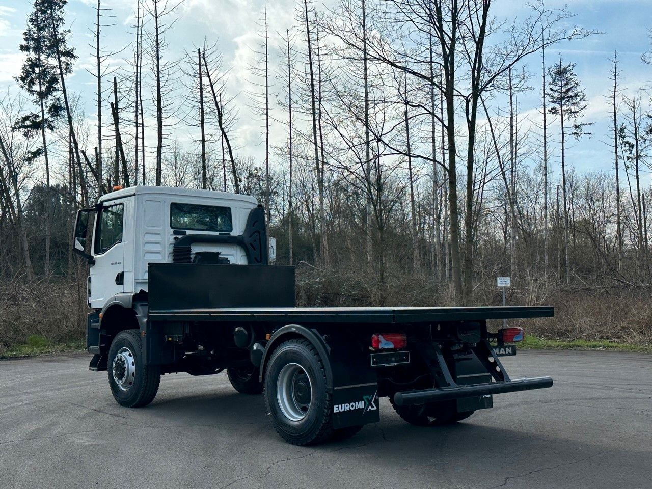 MAN TGM 18.320 4x4 Euro 6e Plato - Camión caja abierta: foto 4 MAN TGM 18.320 4x4 Euro 6e Plato - Camión caja abierta: foto 4