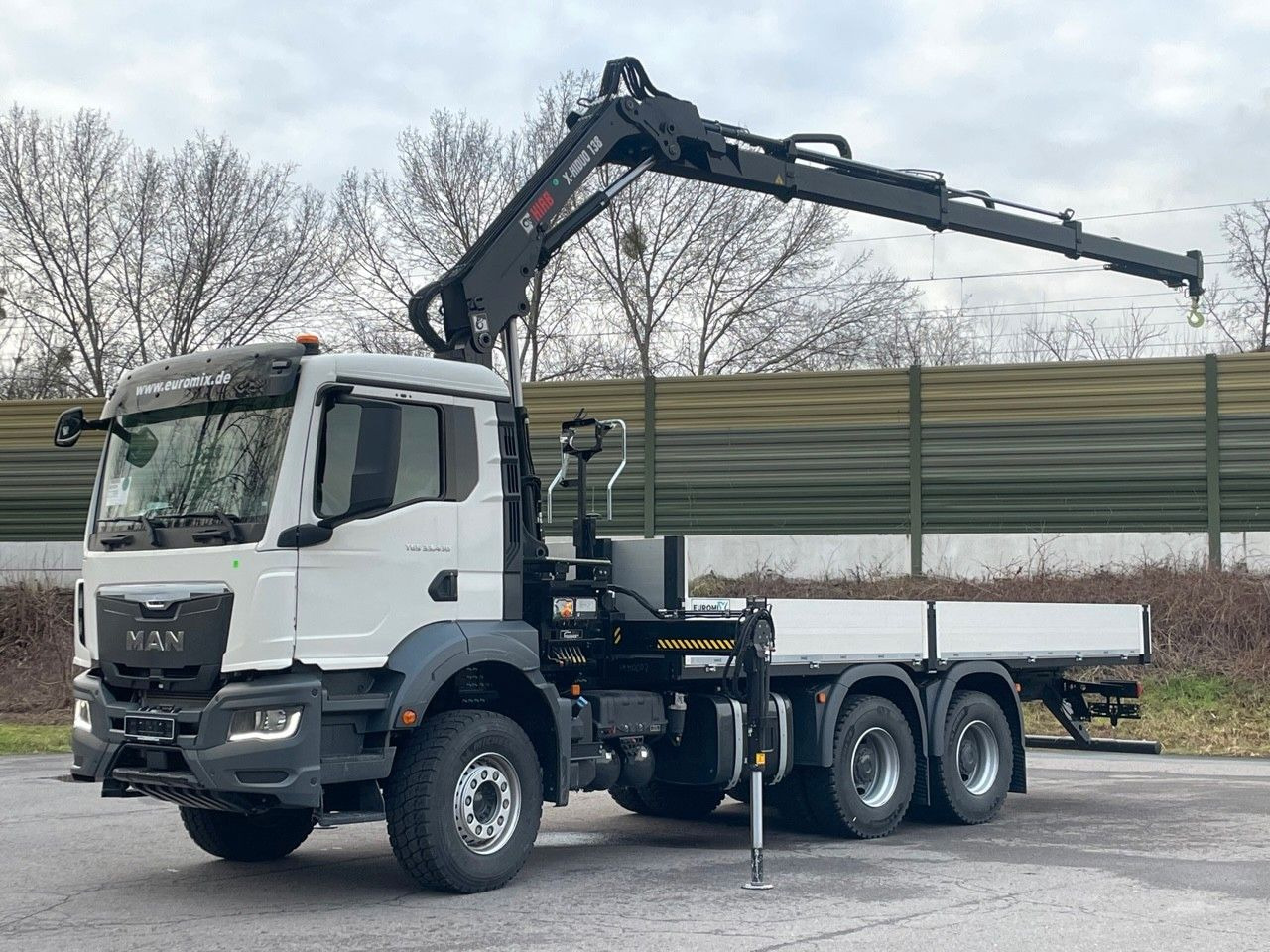 MAN TGS 33.440 6x4 Kran HIAB 138-3 - Camión grúa: foto 1 MAN TGS 33.440 6x4 Kran HIAB 138-3 - Camión grúa: foto 1