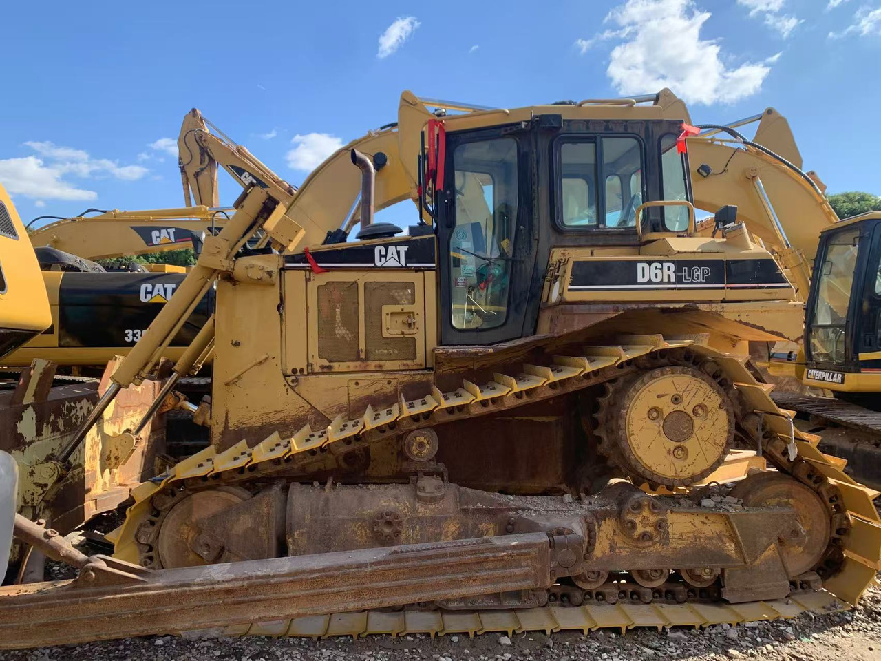 CATERPILLAR D6R - Bulldozer: foto 1 CATERPILLAR D6R - Bulldozer: foto 1