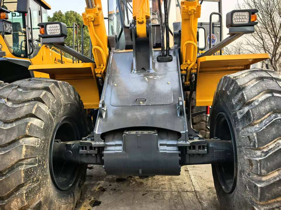 Japan Komatsu WA380-3 WA380-6 WA400-1 WA400-3 WA320-6 WA430-5 Mining Wheel Loader, Used Komatsu WA380 Mini Front End Loader - Cargadora de ruedas: foto 3 Japan Komatsu WA380-3 WA380-6 WA400-1 WA400-3 WA320-6 WA430-5 Mining Wheel Loader, Used Komatsu WA380 Mini Front End Loader - Cargadora de ruedas: foto 3